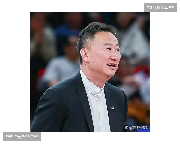 主教练称赞男队首秀表现出色 期待球队在后续征程中再创佳绩 主教练称赞男队首秀表现出色 期待球队在后续征程中再创佳绩