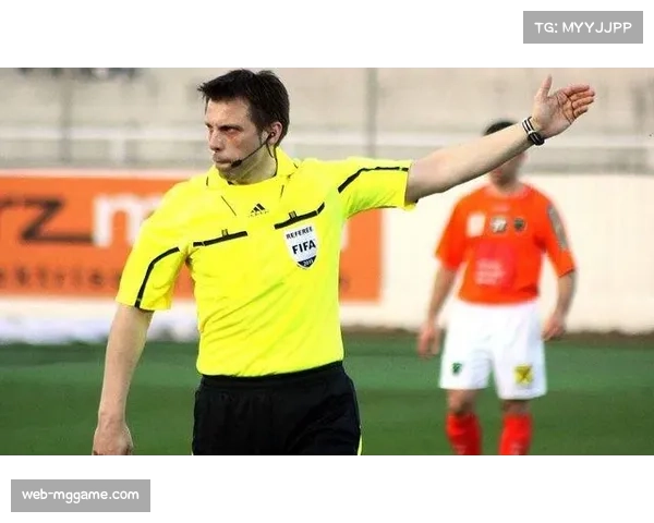 提升透明度：优化视频助理裁判沟通流程推动主裁与VAR对话公开化