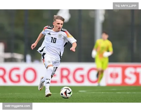 拜仁小将威兹德姆·迈克进入比赛名单,U19球员平均年龄仅22岁 拜仁小将威兹德姆·迈克进入比赛名单,U19球员平均年龄仅22岁